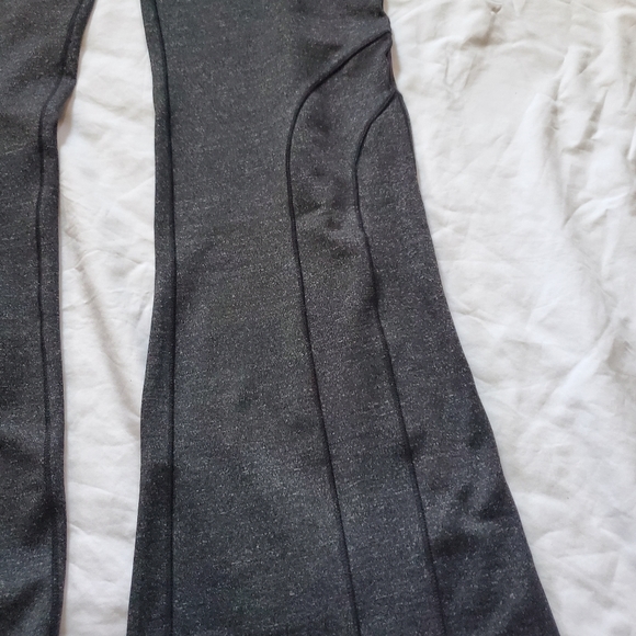 Heidi Klum for new balance flare leggings size Large. - Picture 11 of 11